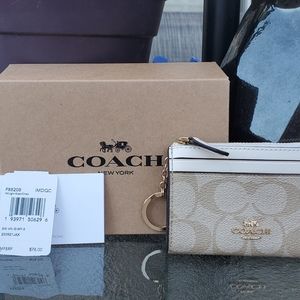 Coach White Leather Cardholder/ Keychain